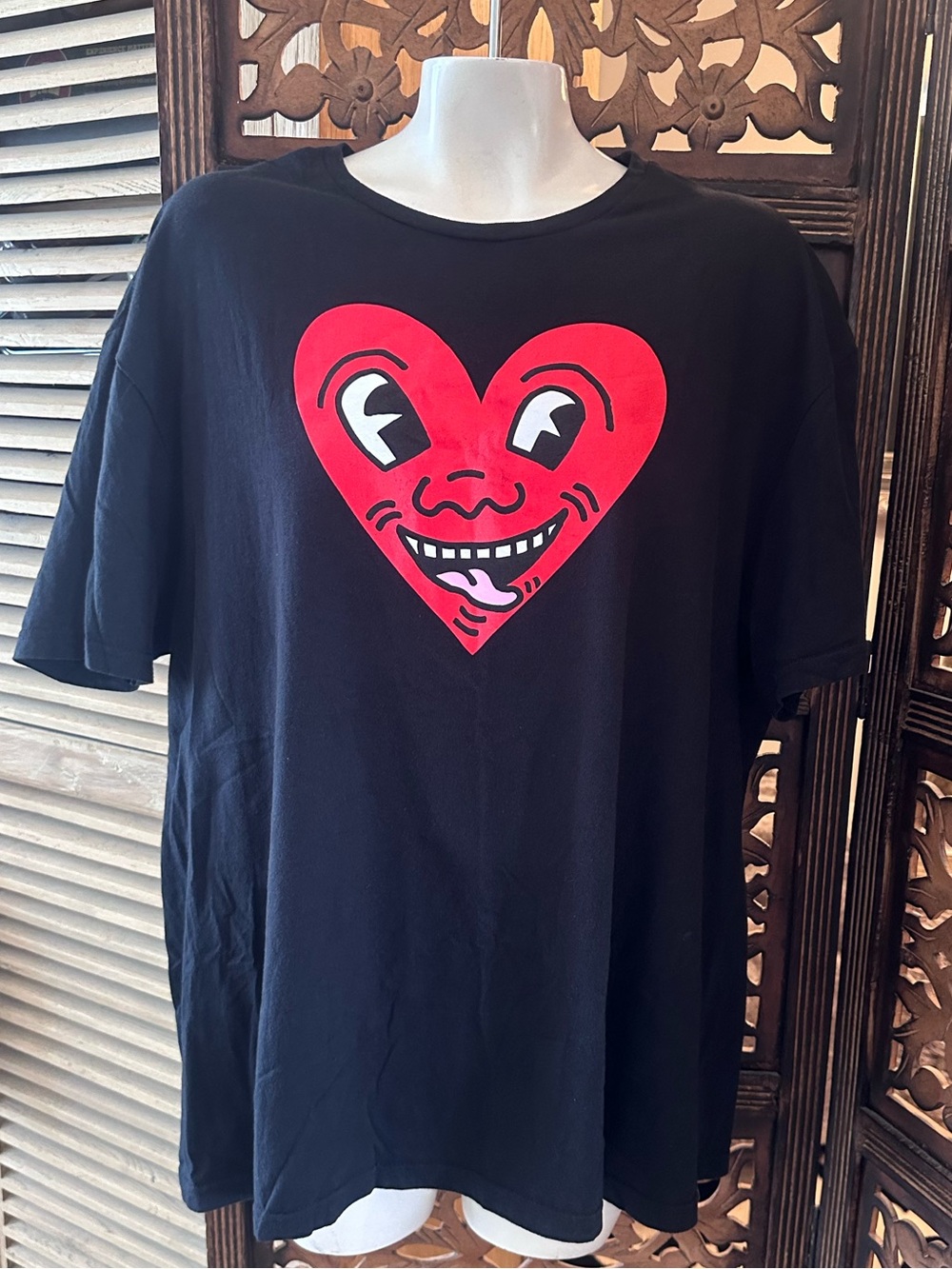 Keith Haring Red Heart Graphic Ripple Junction Pop Art Tee / T Shirt Top.